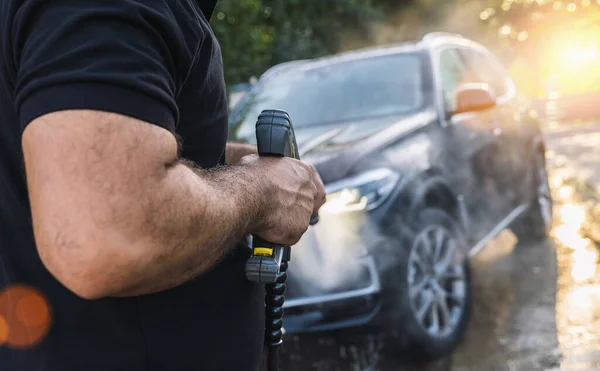 Autolavaggio Manuale Con Acqua Pressurizzata Autolavaggio Esterno Suv — Foto Stock