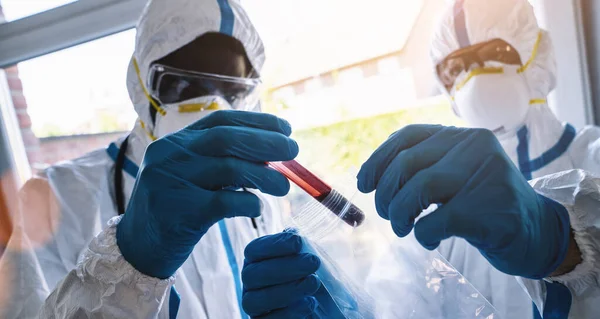 Medical Professionals Blood Sample Covid Test Goes Laboratory Employees Protective — Stock Photo, Image