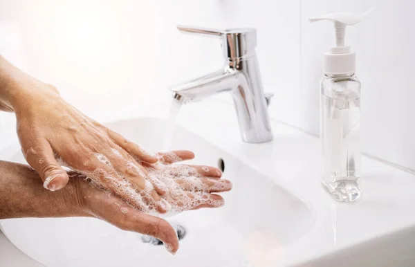 Vecchia Donna Che Lava Mani Prevenire Infezione Virus Pulire Mani — Foto Stock