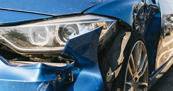 Car Crash Accident Front Fender Blue Car Light Damage Scratchs — Stock Photo, Image
