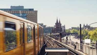 Berlin Alexanderplatz, Almanya, Kreuzberg Oberbaumbridge