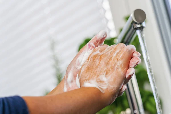 Higiénia Kezek Tisztítása Kézmosás Szappannal — Stock Fotó