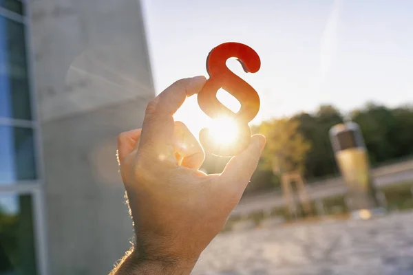 Hand Holds Paragraph Sun — Stock Photo, Image