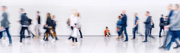 Belo Borrão Movimento Pessoas Ambulantes Horas Ponta Manhã Conceito Vida — Fotografia de Stock