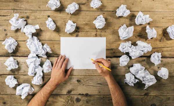 Manos Sosteniendo Hoja Papel Blanco Para Escribir Mock Ideas Con — Foto de Stock