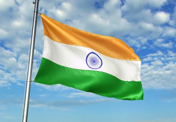 Indien Flagge Weht Auf Fahnenmast Mit Himmel Auf Hintergrund Realistische — Stockfoto