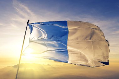 Fransa bayrağı Tekstil Kumaş kumaş üst gündoğumu sis sis üzerinde sallayarak Ajaccio komün