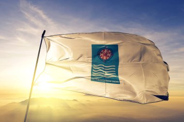 Caazapa bölümü Paraguay bayrak Tekstil Kumaş kumaş üst gündoğumu sis sis üzerinde sallayarak