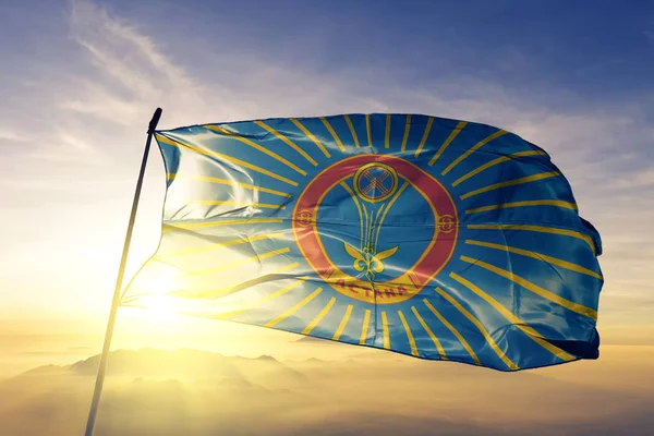 Astana Cidade Cazaquistão Bandeira Tecido Tecido Acenando Nevoeiro Nascente Sol — Fotografia de Stock