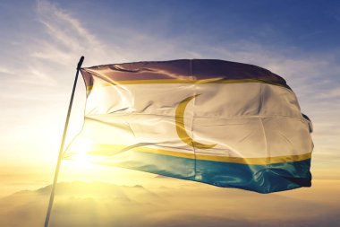 Wajir Kenya ilçe bayrak tekstil kumaş üst gündoğumu sis sis üzerinde sallayarak