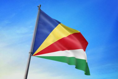 Seyşeller bayrak mavi gökyüzü rüzgarda sallayarak