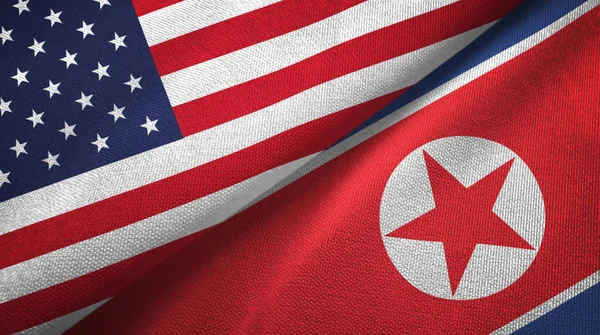Verenigde Staten Noord Korea Twee Gevouwen Vlaggen Samen — Stockfoto