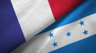 Fransa ve Honduras bayrakları bir arada