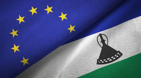 Avrupa Birliği ve iki katlanmış Lesotho bayrakları birlikte
