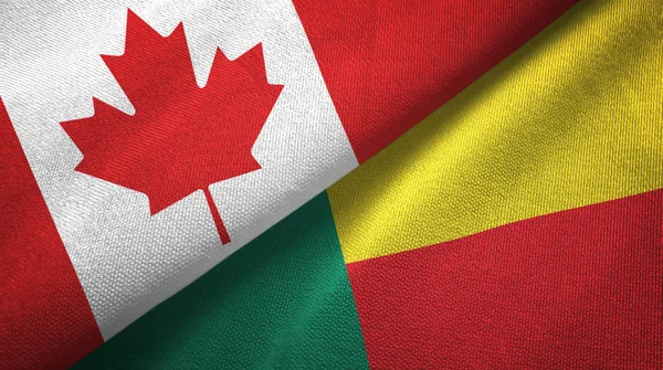 Kanada ve Benin 'in iki bayrağı bir arada 