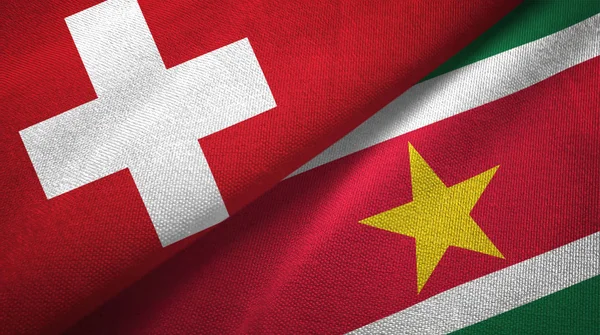 İsviçre ve Surinam iki katlanmış bayrak birlikte