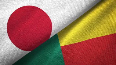 Japonya ve Benin 'in iki bayrağı bir arada 