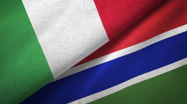 İtalya ve Gambiya iki katlanmış bayrak birlikte
