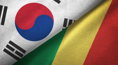 Güney Kore ve Kongo bayrakları bir arada. 