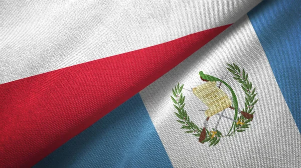 Polónia e Guatemala duas bandeiras de pano têxtil, textura de tecido — Fotografia de Stock
