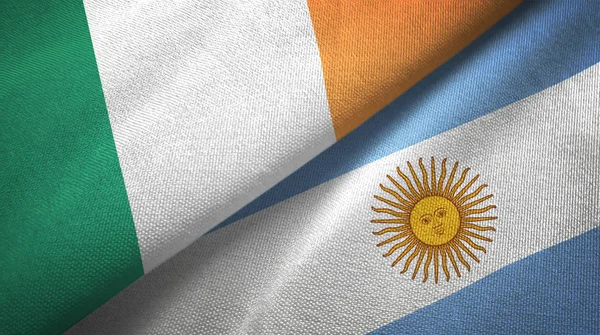 Η Ιρλανδία και η Αργεντινή δύο σημαίες κλωστοϋφαντουργίας ύφασμα, υφή υφάσματος — Φωτογραφία Αρχείου