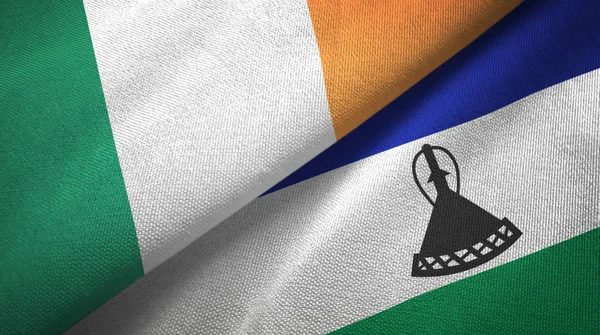 アイルランドとレソト2つの旗織物布、生地の質感 — ストック写真