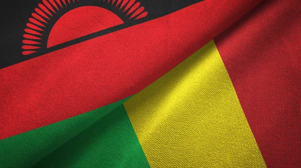 Malawi e Mali due bandiere tessuto, tessitura del tessuto — Foto Stock