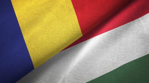 Romanya ve Macaristan iki bayrak tekstil kumaş, kumaş doku