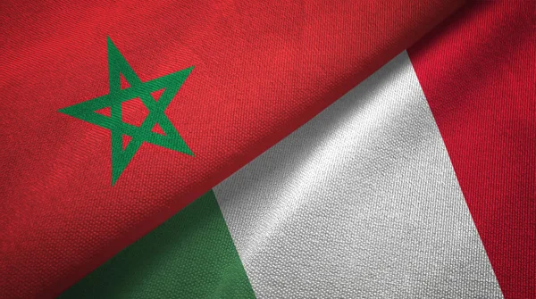 Marocco e Italia due bandiere tessuto, tessitura tessuto — Foto Stock