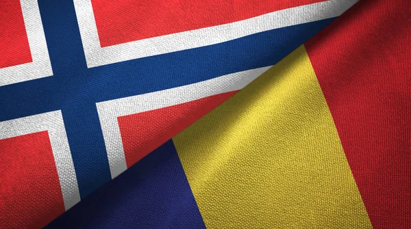 Noorwegen en Roemenië twee vlaggen textiel doek, weefsel textuur — Stockfoto