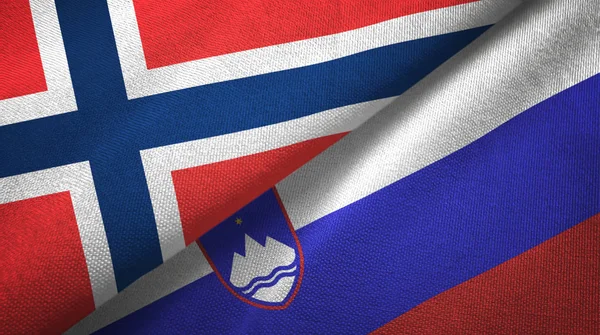 Норвегія і Словенія два прапори текстильна тканина, текстура тканини — стокове фото