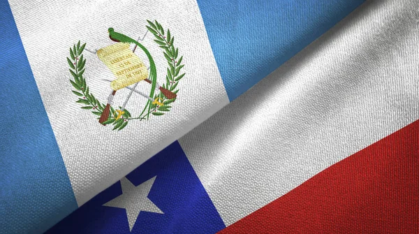 Guatemala och Chile två flaggor textil trasa, tyg konsistens — Stockfoto