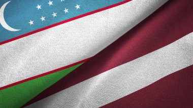 Özbekistan ve Letonya iki bayrak tekstil kumaş, kumaş doku
