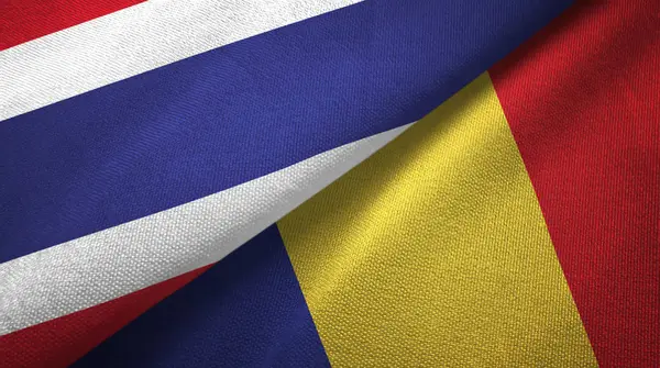 Thailand en Roemenië twee vlaggen textiel doek, weefsel textuur — Stockfoto