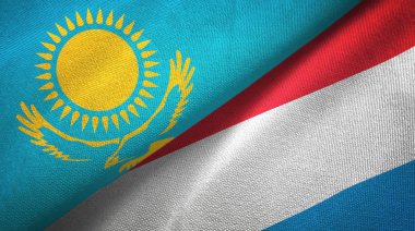 Kazakistan ve Lüksemburg iki bayrak tekstil kumaş, kumaş doku