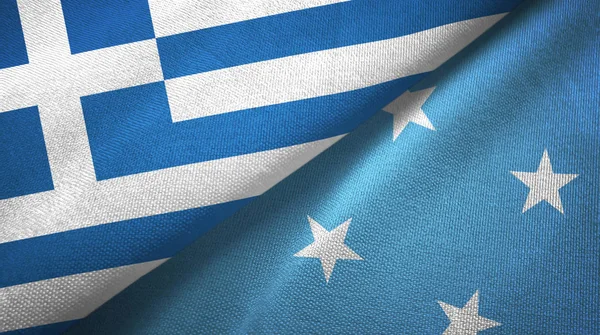 Řecko a Mikronésie dvě vlajky textilní tkaniny, textura textilií — Stock fotografie