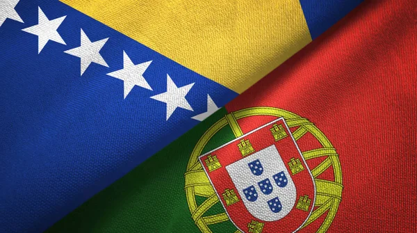 Bosnië en Herzegovina en Portugal twee vlaggen textiel doek, weefsel textuur — Stockfoto