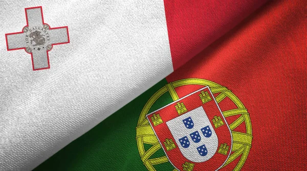 Malta och Portugal två flaggor textil tyg, tyg konsistens — Stockfoto