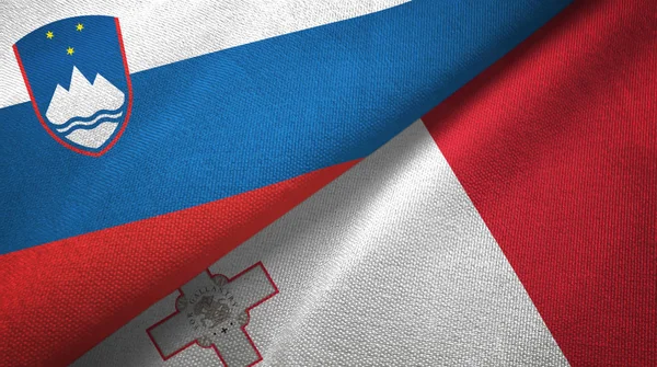 Slowenien und Malta zwei Flaggen Textilstoff, Textur — Stockfoto