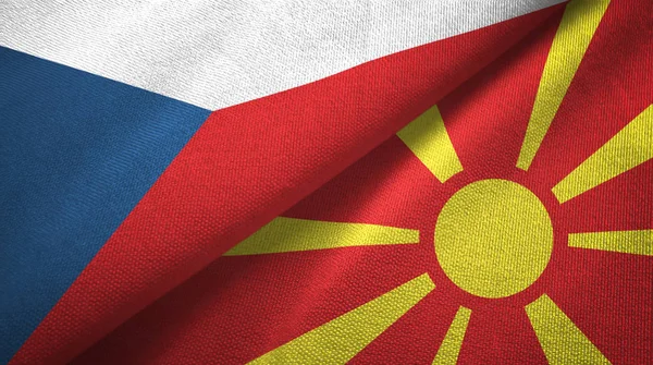 Tsjechische Republiek en Macedonië twee vlaggen textiel doek, weefsel textuur — Stockfoto