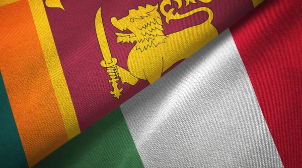 Sri Lanka en Italië twee vlaggen textiel doek, weefsel textuur — Stockfoto