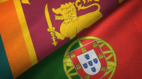 Sri Lanka en Portugal twee vlaggen textiel doek, weefsel textuur — Stockfoto