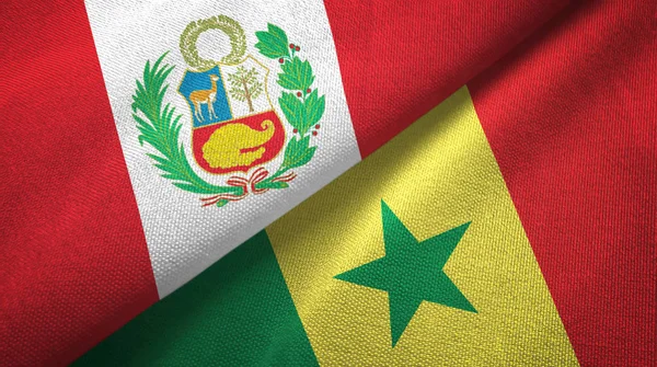 Перу і Сенегалу два прапори текстильна тканина, текстура тканини — стокове фото