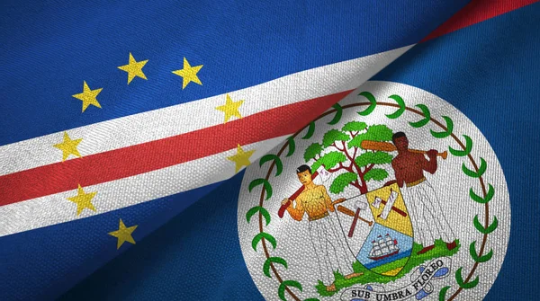 Cabo Verde e Belize duas bandeiras pano têxtil, textura de tecido — Fotografia de Stock