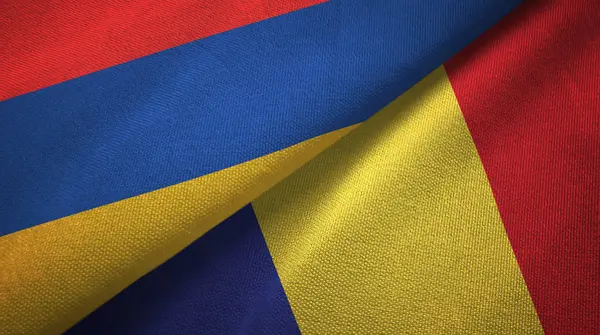 Armenië en Roemenië twee vlaggen textiel doek, weefsel textuur — Stockfoto