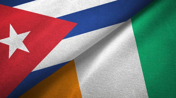 Cuba en Cote DIVOIRE Ivoorkust twee vlaggen textielweefsel textuur — Stockfoto