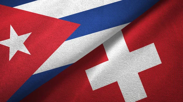 Cuba e Suíça duas bandeiras de pano têxtil, textura de tecido — Fotografia de Stock