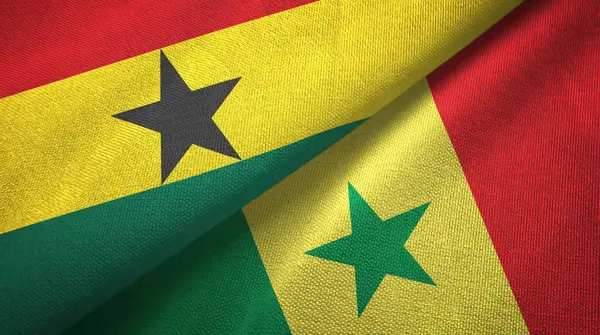 Ghana und senegal zwei flaggen textiltuch, textur — Stockfoto