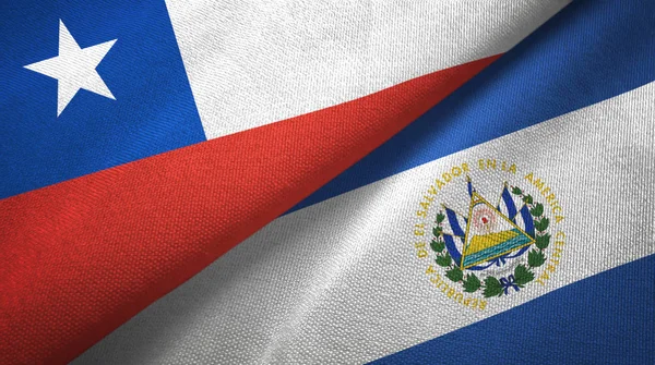 Chili et El Salvador deux drapeaux tissu textile, texture du tissu — Photo