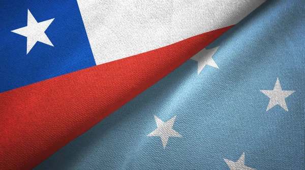 Chile y Micronesia dos banderas de tela textil, textura de tela —  Fotos de Stock